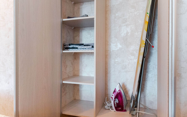 Studiya V Samom Tsentre Levogo Berega Irtysha Apartments