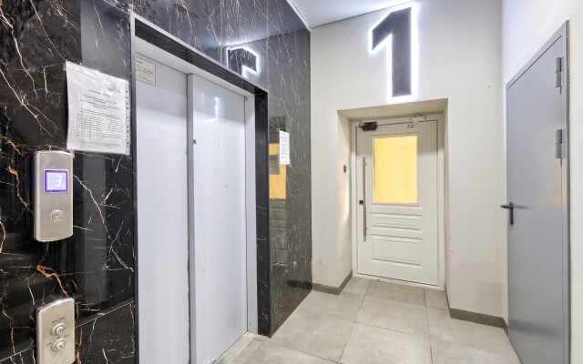 MyhomeYourhome Na Bolshom Kazachyem Pereulke Apartments