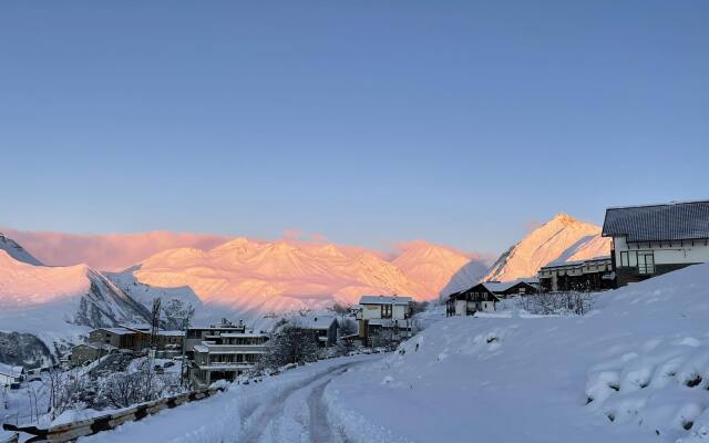 Seven Gudauri Hotel