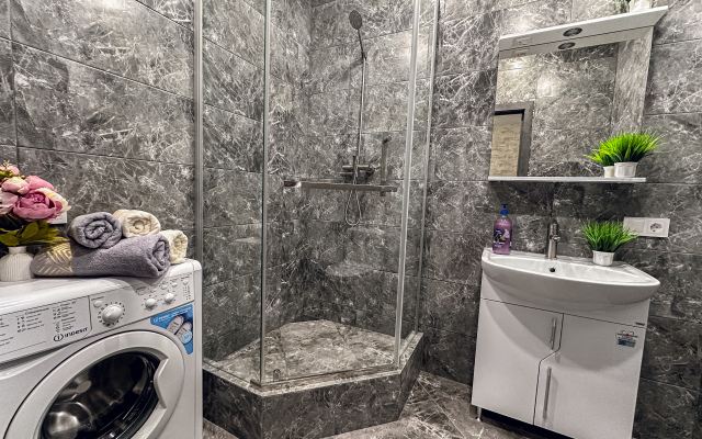 Vershina V Novom Zhk Klever 2.0 Na 13 Etazhe Apartments