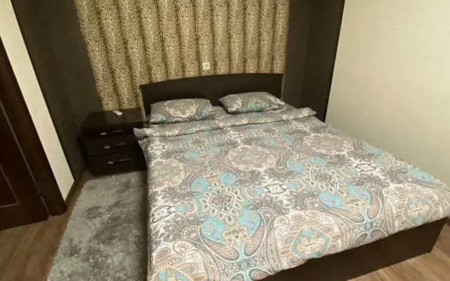 Квартира двухкoмнaтнaя на Маршала Жукова 22