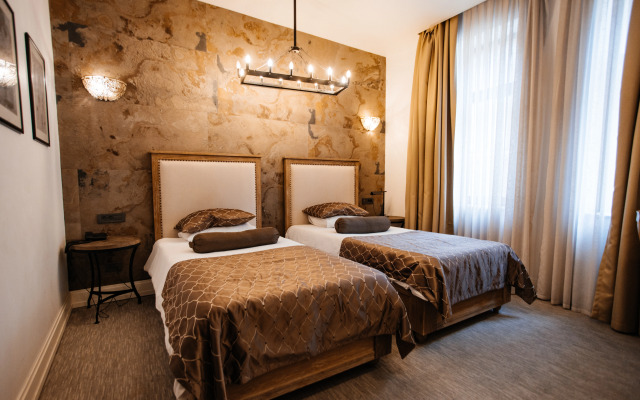 Shirvanshah Hotel