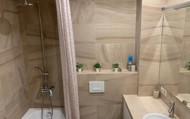 LifeHome Na Ivanova 1 Apartments