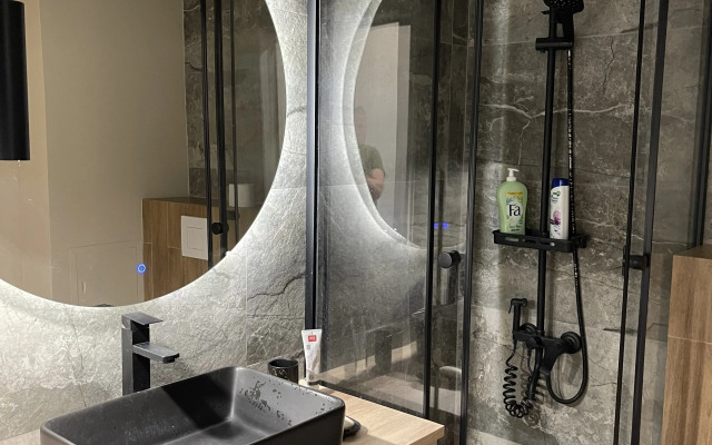 Dvukhkomnatny Lyuks Flat