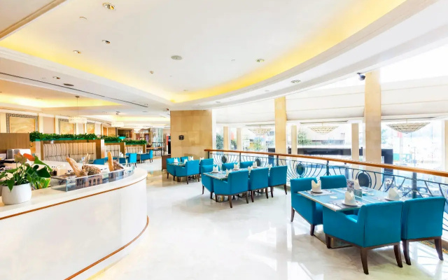 Sheraton Chengdu Lido Hotel - Image 4