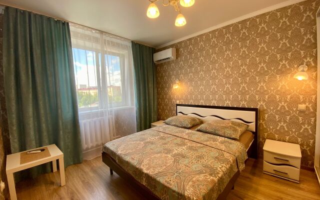 Uyutnaya Dvukhkomnatnaya V Tsentre Goroda Flat
