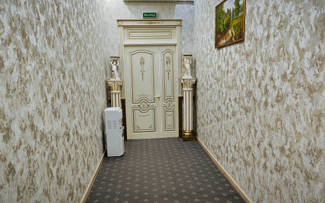 Voyazh Na Naberezhnoy Hotel