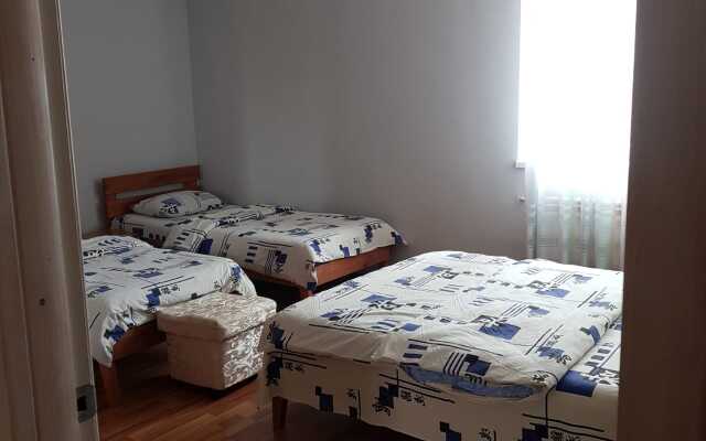 Na Zayachyey Polyane Guest house