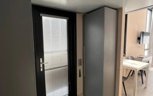 Na 3 Cheloveka Private house