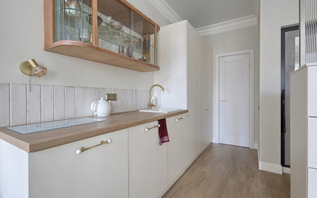 Апартаменты MyHomeYourHome на Лиговском проспекте д.141 Б