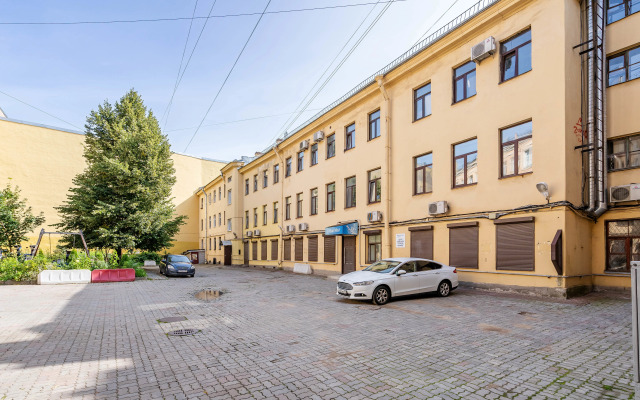 Sovremennaya Studiya V Istoricheskoy Chasti Peterburga Flat