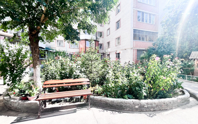Shikarnaya V Aksae Apartments