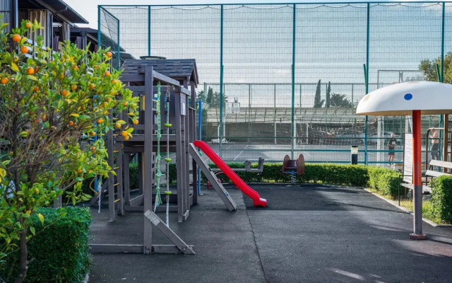 Red Apartments Mandarin Lichi Apartments