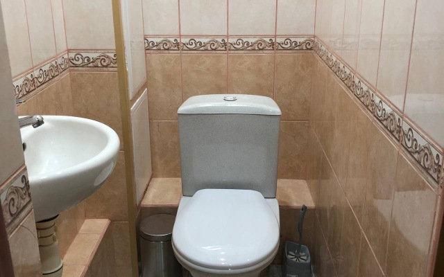 3 Komnatnaya Kvartira Dlya Bolshoy Kompanii Flat
