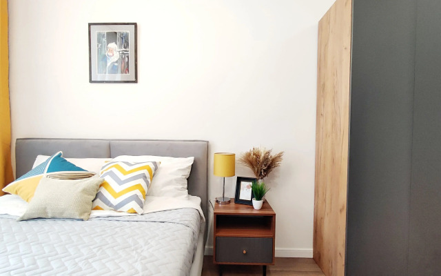 Dizaynerskaya Studiya S Dvuspalnoy Krovatyyu Flat