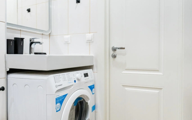 Dizaynerskaya Dvukhmestnaya Studiya Flat