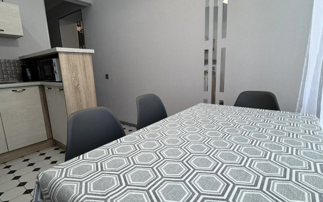 39kvartir na Gagarina 38A na 1-oj Linii Morya Apartments