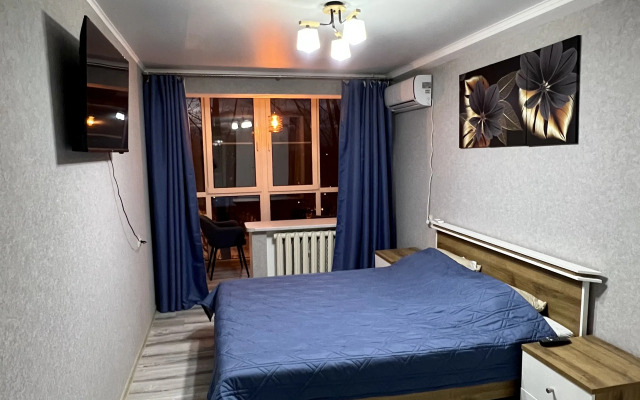 Uyutnaya Dvukhkomnatnaya Flat