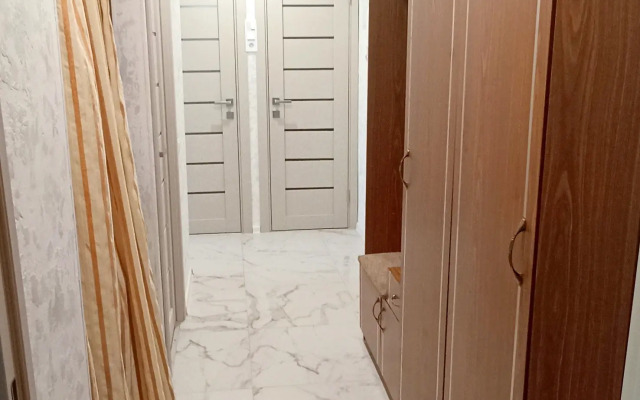 Квартира Двухкомнатная у Невы