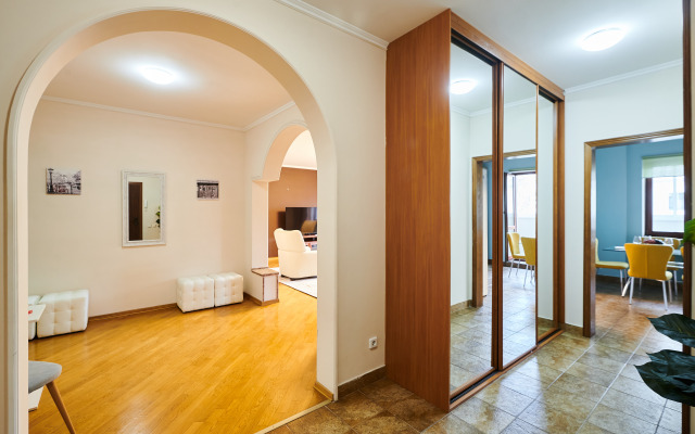 Квартира GM Apartments Шикарная Трешка в Элитном Доме с Охраной