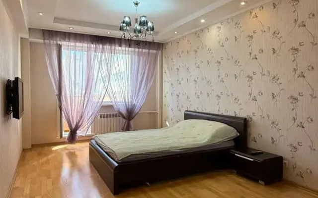 Квартира просторная в лучшем районе города