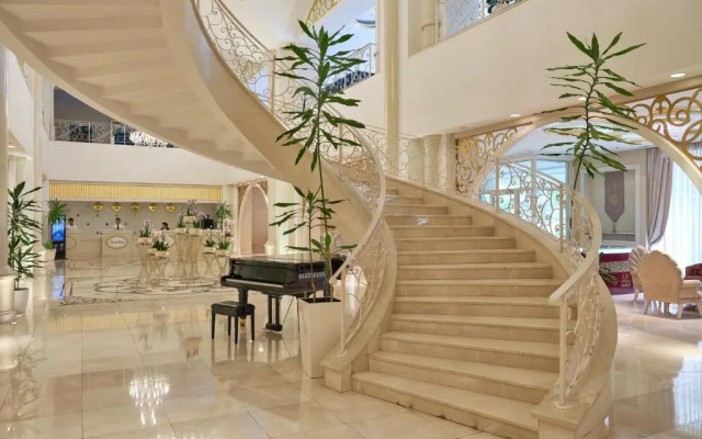 Qafqaz Riverside Hotel