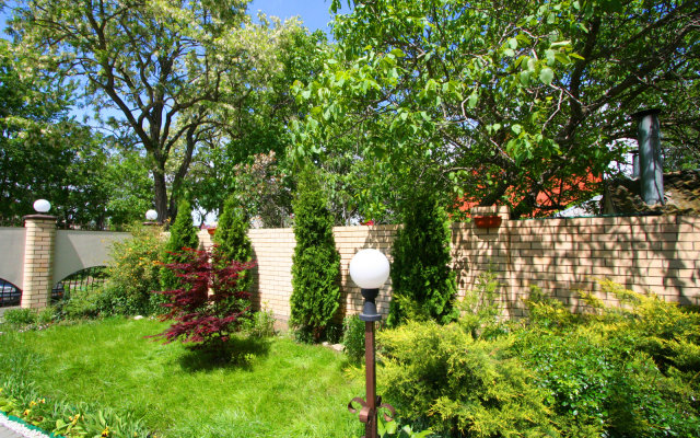 Golden Ledy Guest House