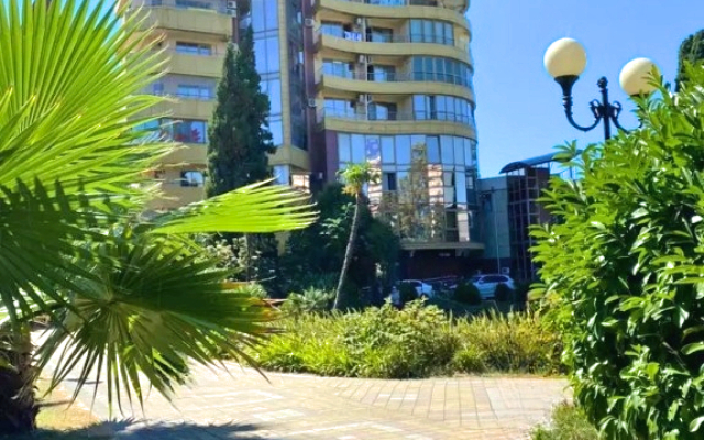 V Tsentre Goroda Na Beregu Morya Apartments