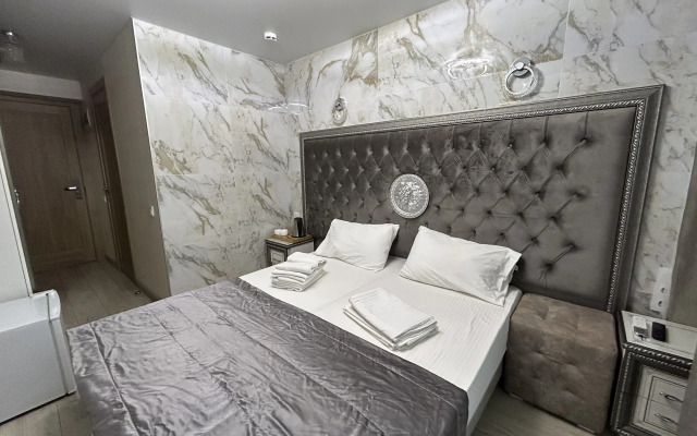 U Morskogo Berega Lenina 219k5 Apartments