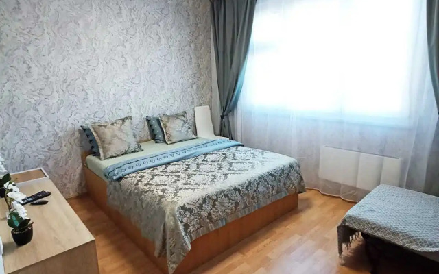 Na Ulitse Cheryomukhina 22 Flat