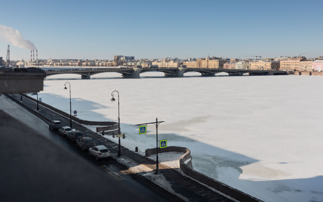 Апартаменты a.m. Rooms Neva River View (Angliyskaya Naberezhnaya)
