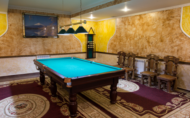 Kristall Hotel