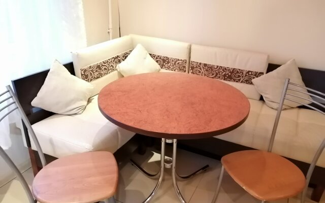 Na Ulitse Pervomayskaya 9 Apartments