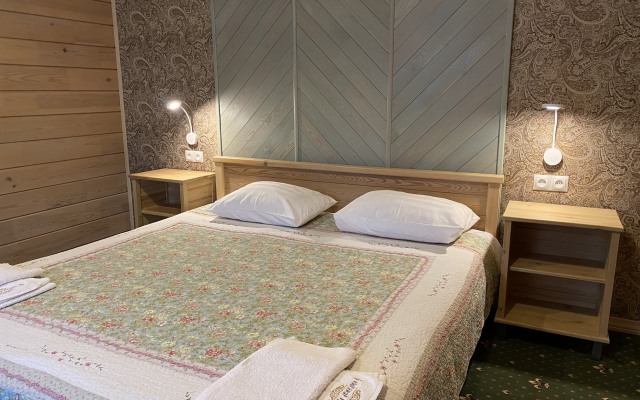 Usad'ba Demidova Guest House
