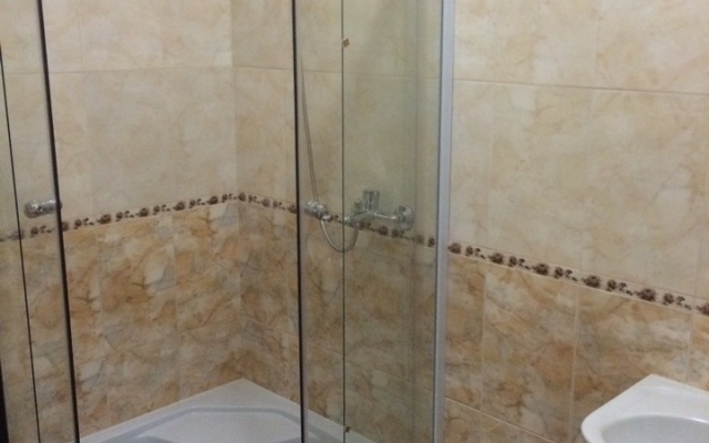 V Tsentre Goroda Apartments