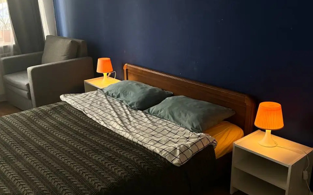 V Tsentre Bresta Flat