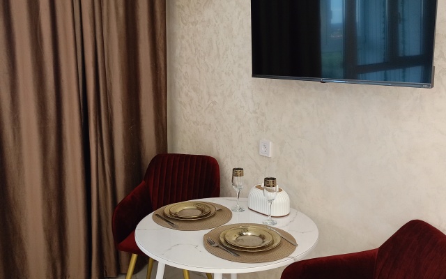 Na Bratyev Tkachevykh 15 Apartament