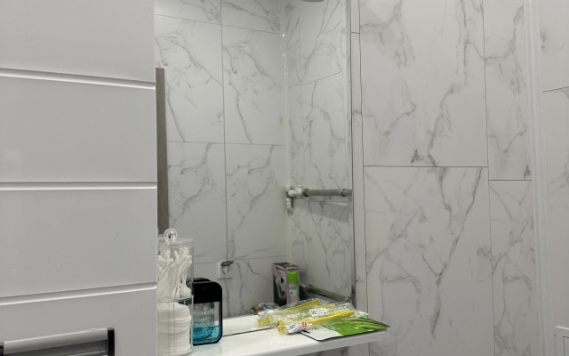Komarova 40 Flat