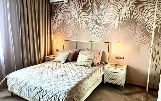 Zhemchuzhina C Pryamym Vidom Na Mope Flat