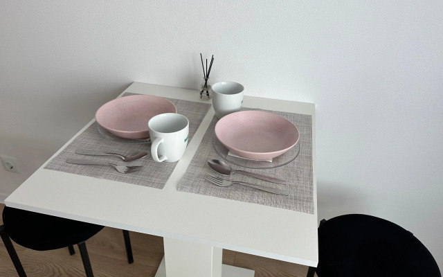 Апартаменты Истоман Студия вид на пруд