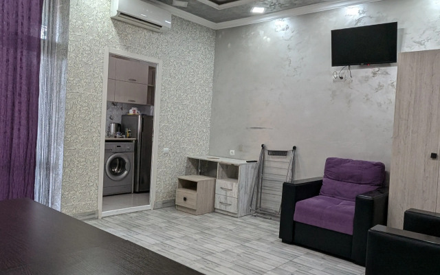 Odnospalny Ray ryadom s Aeroportom Apartments