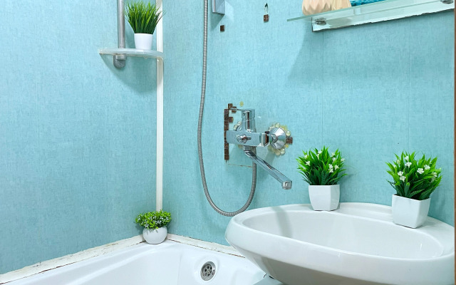 Апартаменты Двухкомнатная квартира с раздельными комнатами и балконом