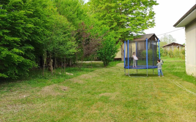 Domiki U Reki Guest House