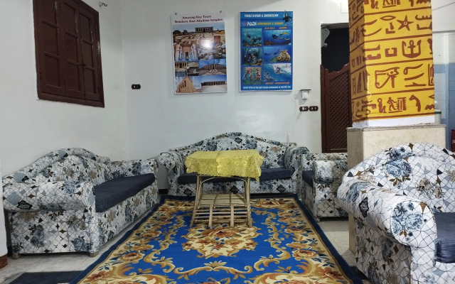 Grand Square Luxor Hostel