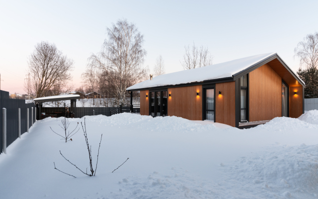 Гостевой дом LuckyHomeRent Домик у Озера 1