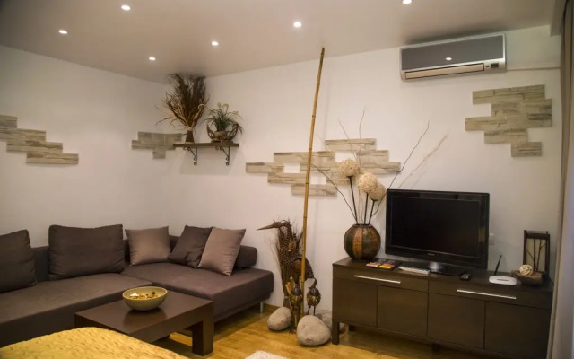 Vesnyi 7a Apartments