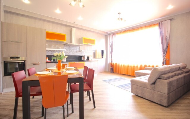 Kvartira Uyutnaya Treshka V Tsentre Apartments