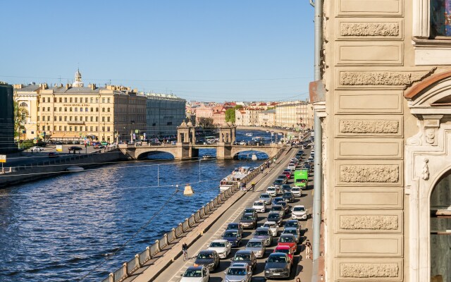 S Vidom Na Fontanku Apartments