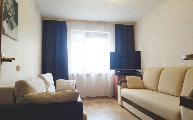 Two-room Na Angarskoy Apartaments