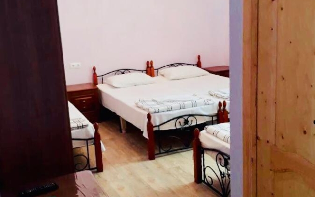 Hotel Anna Sariya